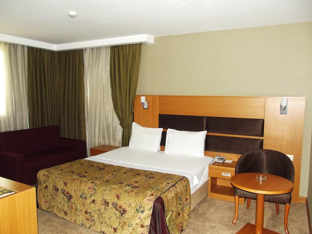 Pinar Elite Hotel Adana Værelse billede