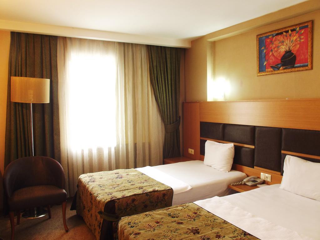 Pinar Elite Hotel Adana Værelse billede